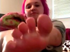 chubby girl foot tease